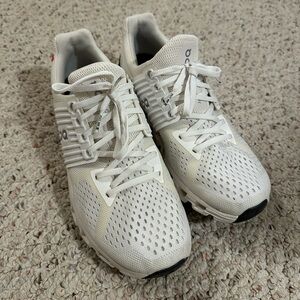 On Cloudswift Running Shoes